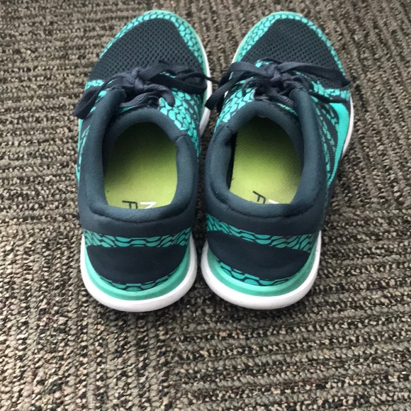 Nike Free Runs - Picture 5 of 5